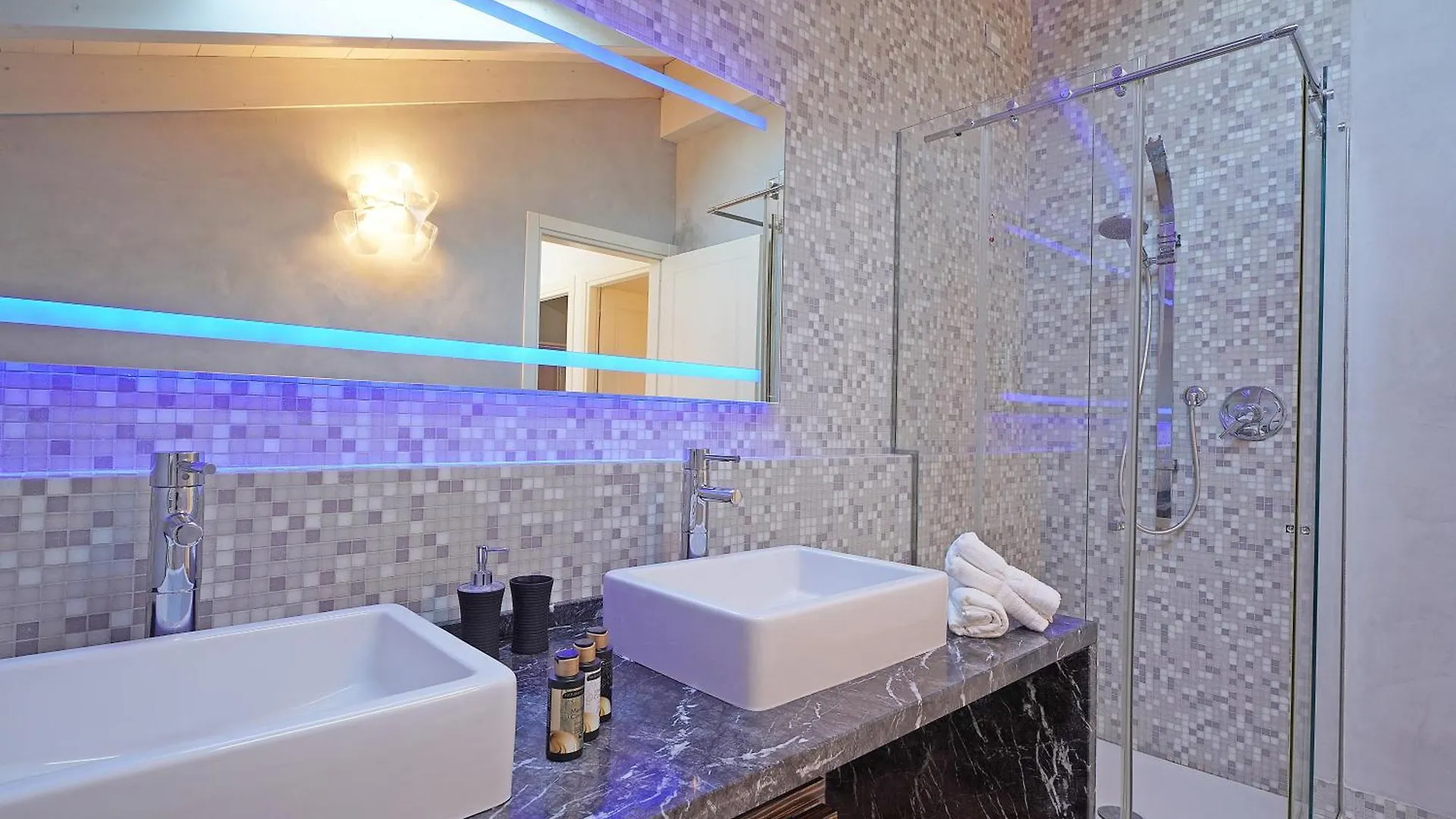 Resort Caesar C4 Sirmione - Gardagate Apartment
