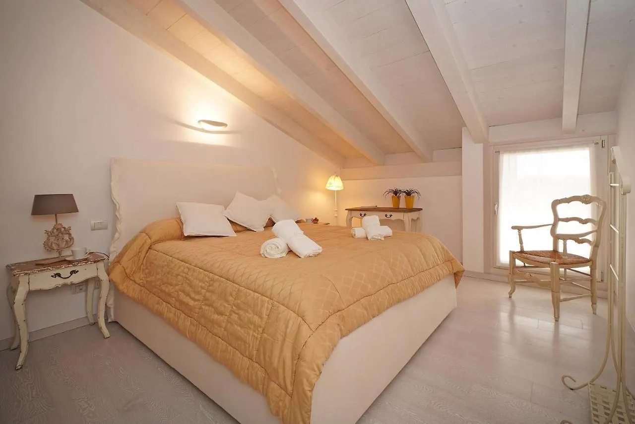 Resort Caesar C4 Sirmione - Gardagate 0*,  Italy